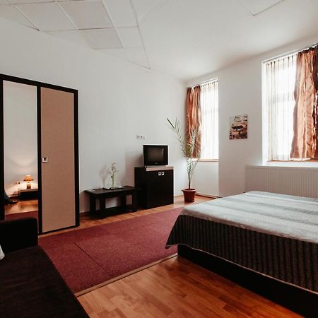 Casa Preturii Hotel Tîrgu Lăpuş Zewnętrze zdjęcie