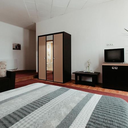 Casa Preturii Hotel Tîrgu Lăpuş Zewnętrze zdjęcie